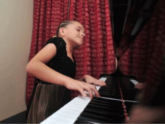 Pianista tica de 10 años dará concierto en Lituania