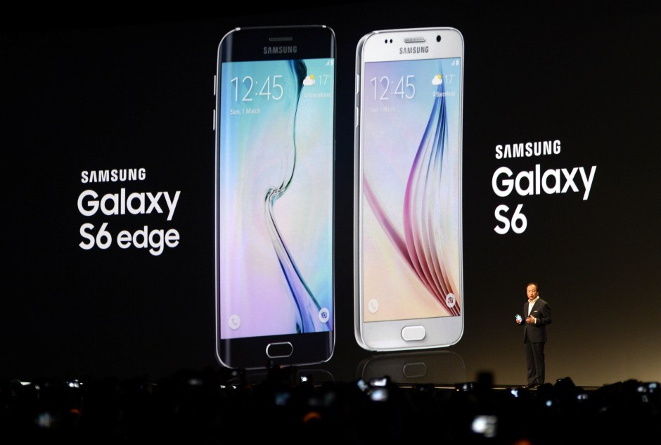 Samsung lanza el Galaxy S6 y S6 Edge y abandona el diseño de plástico