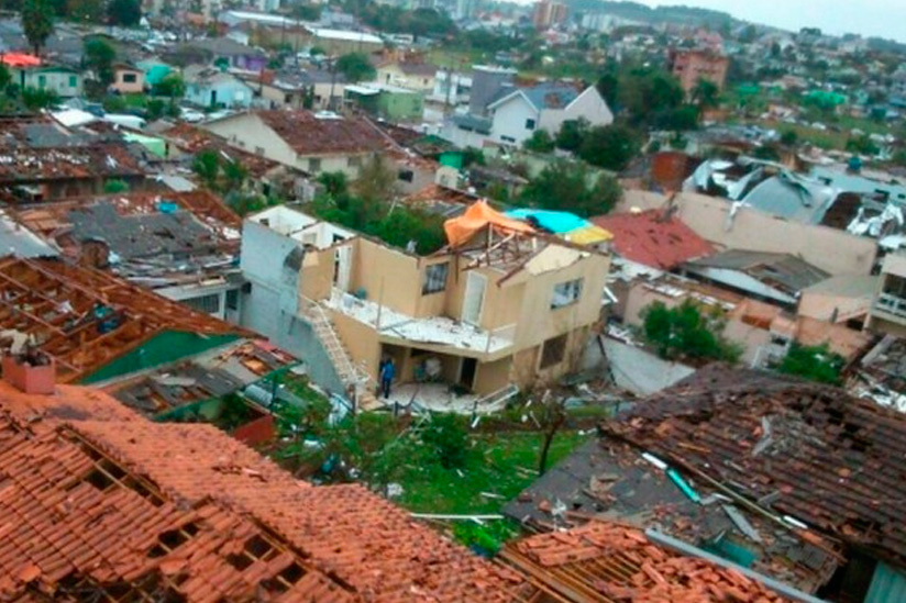 Dos muertos y millar de afectados por tornado en sur de Brasil