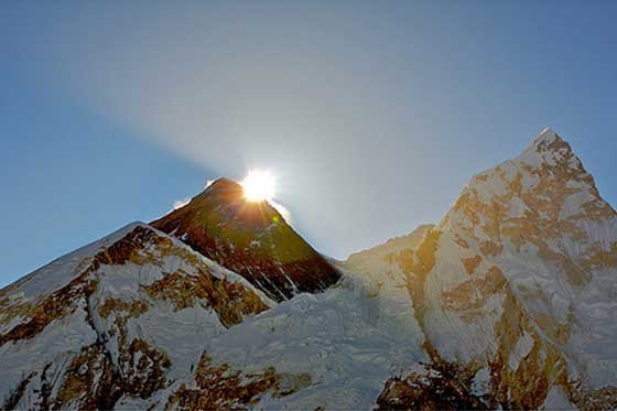 El sismo de Nepal desplazó el monte Everest