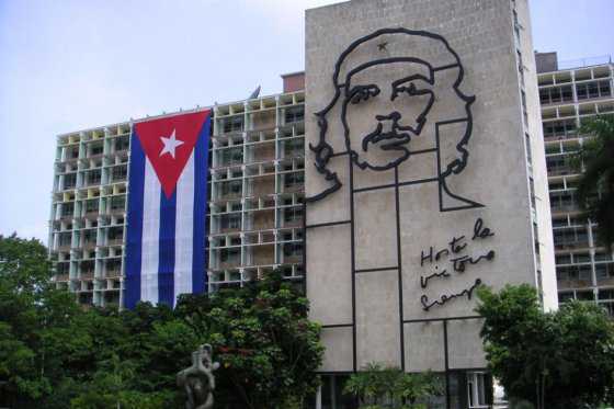 Cuba se compromete a diversificar sus relaciones comerciales para no depender de EEUU