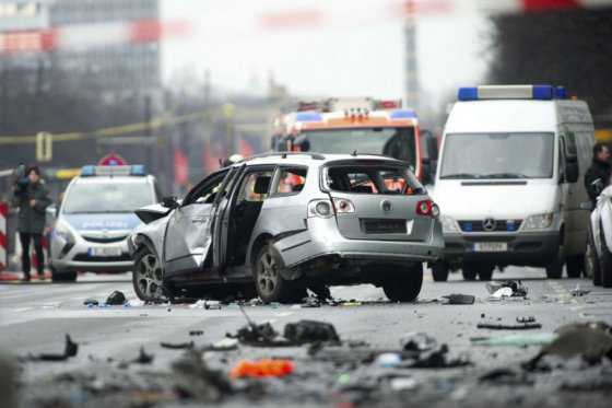 Alarma en Berlín tras estallido de supuesto carro bomba que causó un muerto