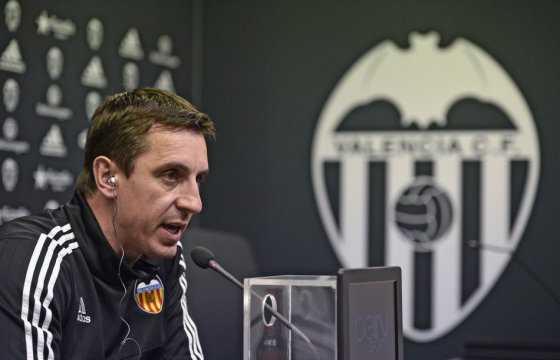 El Valencia despidió al entrenador Gary Neville