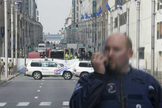Hombre con falso cinturón de explosivos pone a Bruselas en estado de alerta