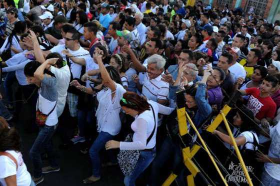 Productores venezolanos planean comprar insumos en frontera con Colombia