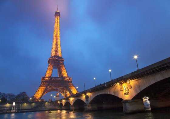 Torre Eiffel se apagará esta noche en apoyo de los habitantes de Alepo