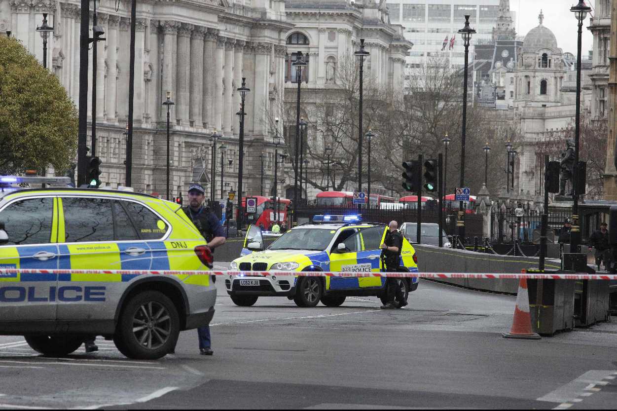 La policía británica asegura que desmanteló una célula terrorista activa