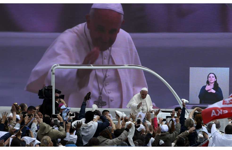 El Papa Francisco convierte en santos a dos pastorcitos de Fátima