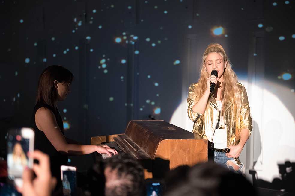 Shakira dedica canción a su hijo durante presentación de «El Dorado» en Barcelona