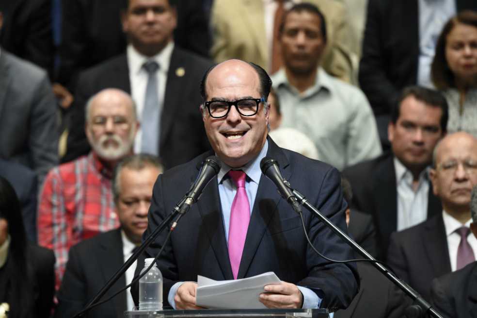 Oposición venezolana convoca a plebiscito el próximo 16 de julio