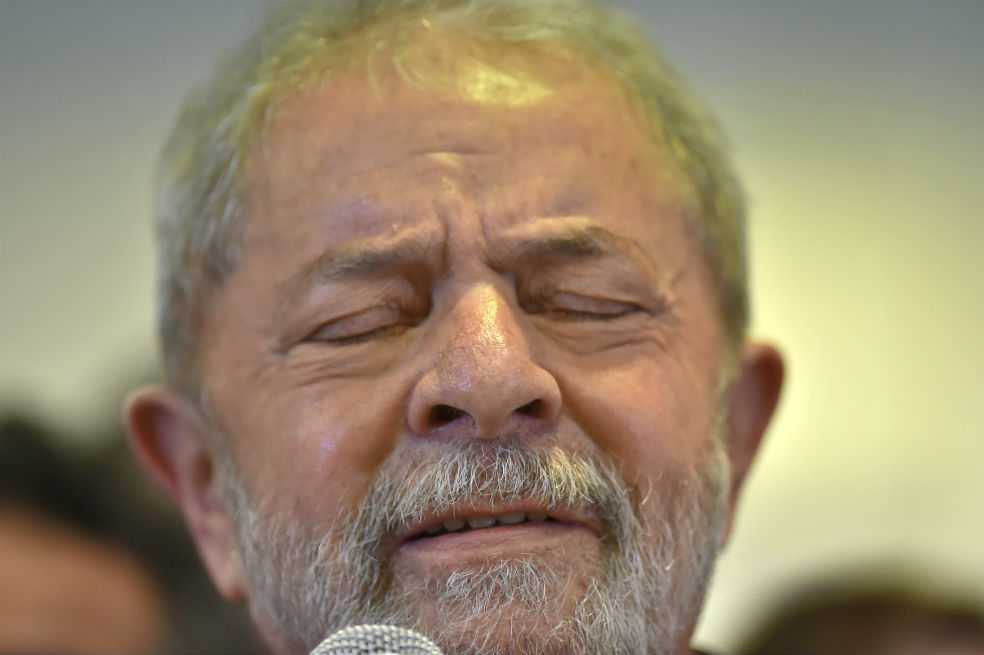 Juez ordena congelar los bienes de Lula