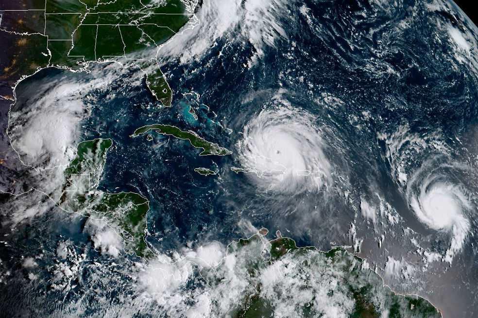 Huracán José se fortalece a categoría 4 y se hace «extremadamente peligroso»