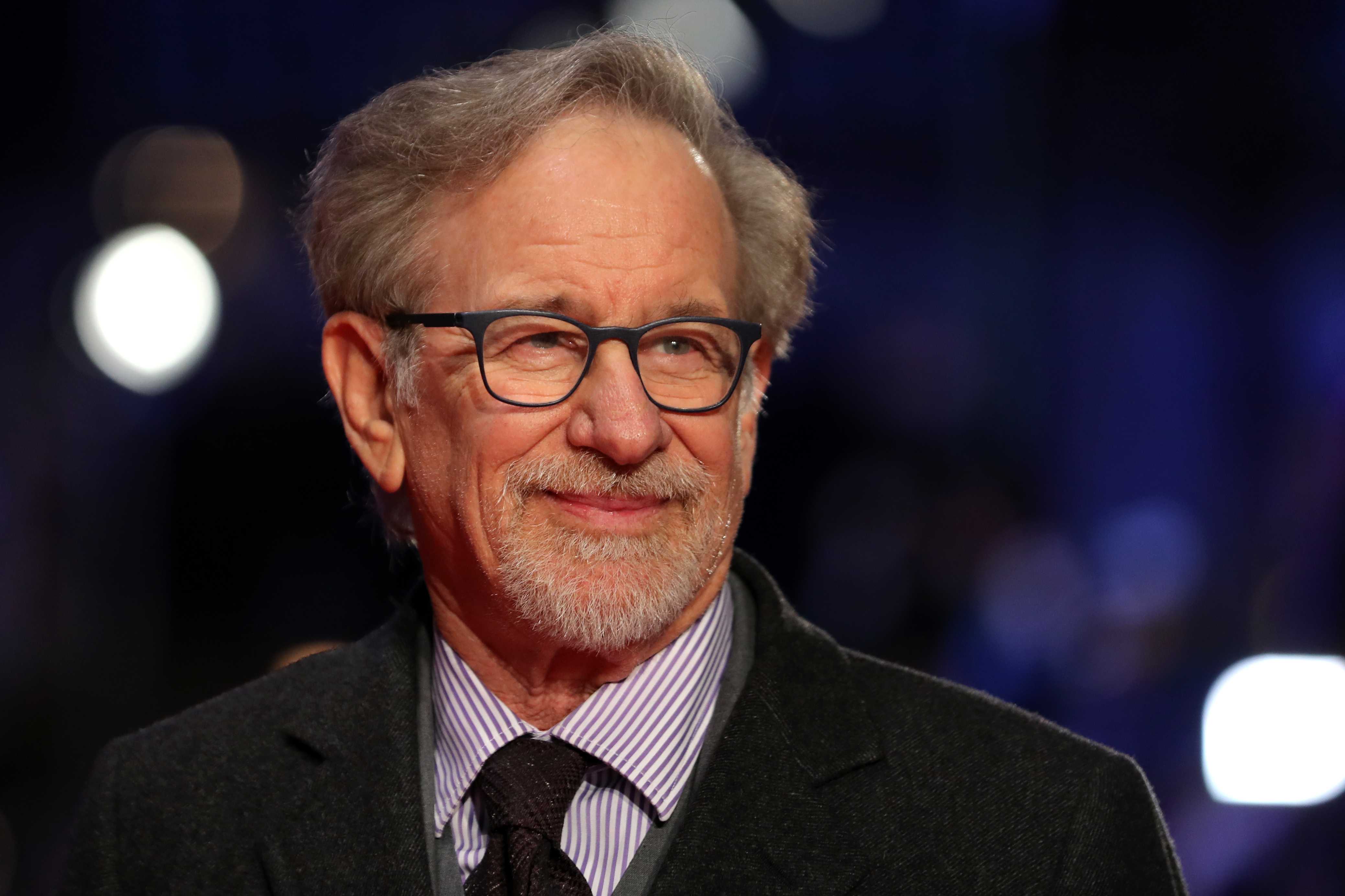 Steven Spielberg busca actores que hablen español