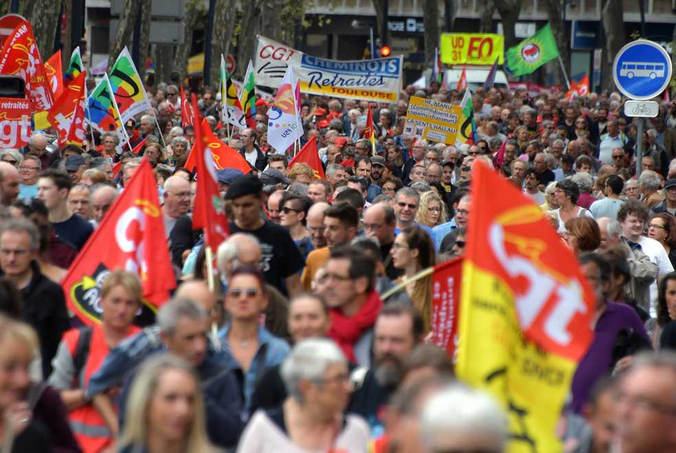 200 protestas contra la política social de Macron en Francia