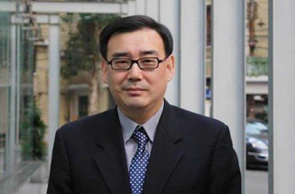 ¿Quién es el profesor australiano detenido en China por “espionaje»?