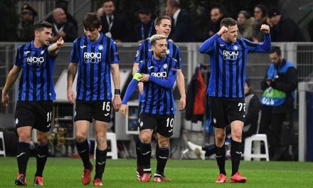 El Atalanta golea para quedar a un paso de los cuartos de final de la Champions