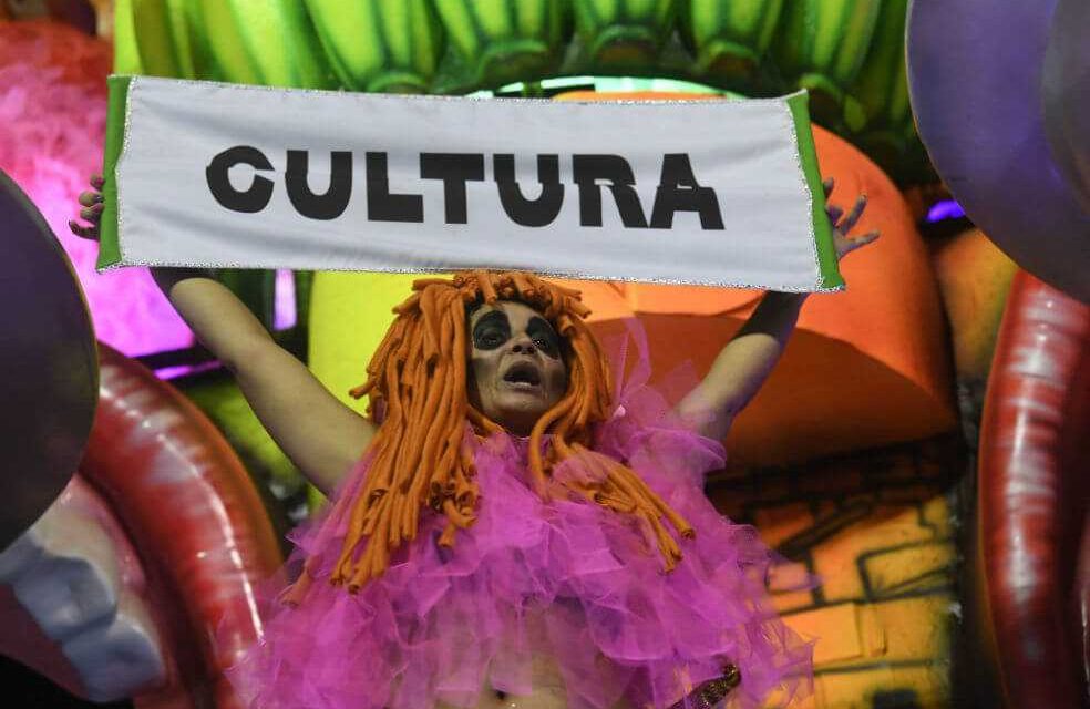 Las críticas a Bolsonaro fueron protagonistas de los desfiles del carnaval de Río