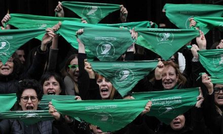 El debate por el aborto legal vuelve a las calles en Argentina