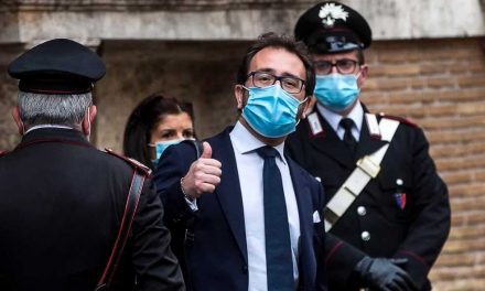 Las acusaciones contra el ministro de Justicia italiano por excarcelar 8.000 presos
