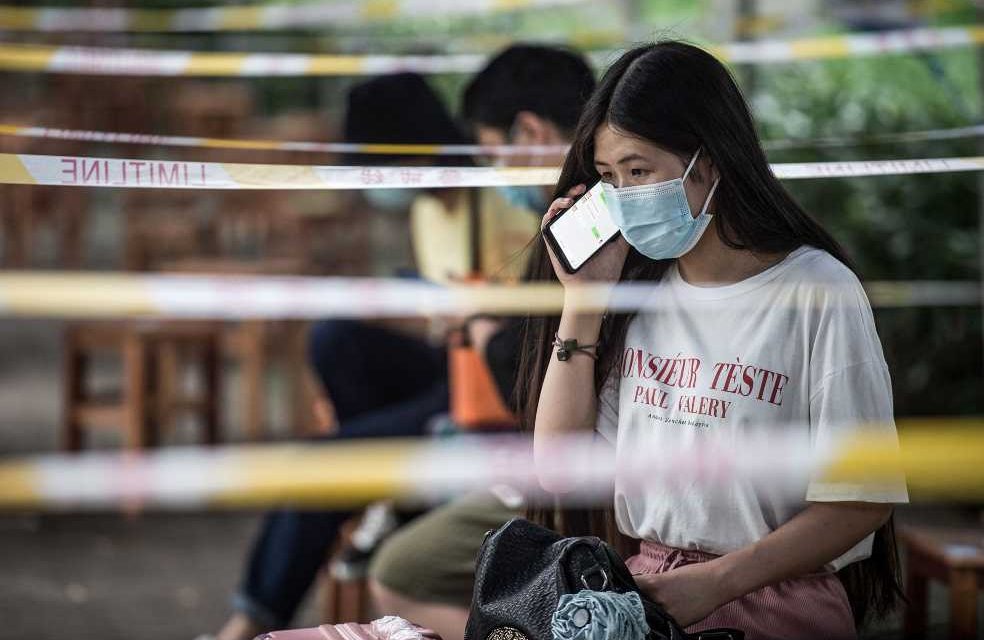 Rebrote de coronavirus en barrios de Pekín obliga a nuevo confinamiento