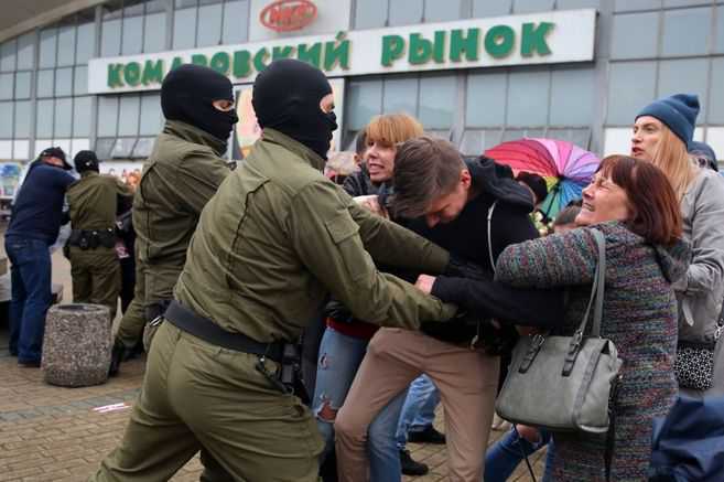Un mes de protestas en Bielorrusia y Lukashenko no se va a ninguna parte, por ahora