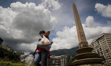 Autopsias verbales, la estrategia de la oposición venezolana para contar muertos por COVID-19