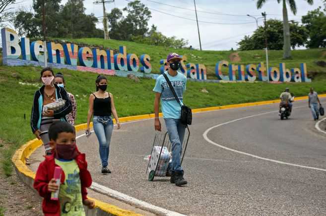 Los problemas de los migrantes venezolanos durante las protestas en Colombia