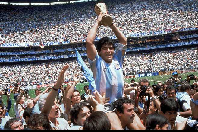Diego Maradona: A’D10S’