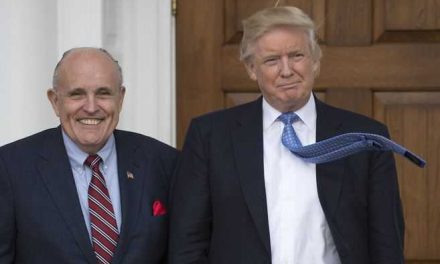 Rudy Giuliani, abogado del presidente Donald Trump, tiene COVID-19