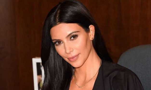 Kim Kardashian se dedica a sus estudios de derecho para olvidarse del divorcio de Kanye West
