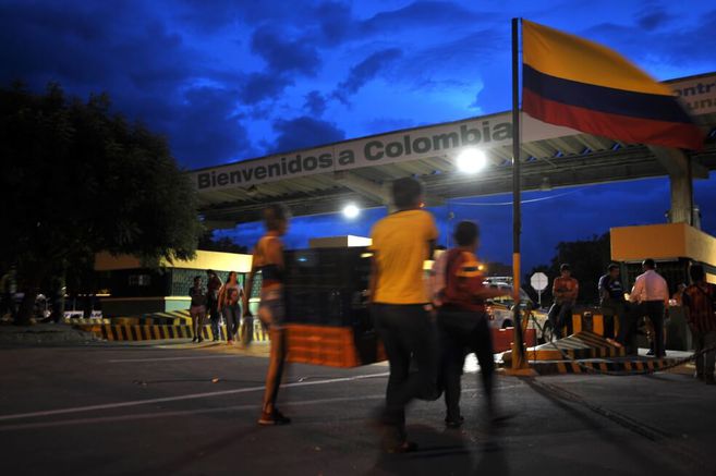 Colombia extiende cierre de fronteras con Venezuela hasta el 1 de septiembre