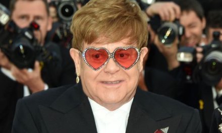 Elton John: “Puede que haga algo para otras personas, pero no en un disco mío”