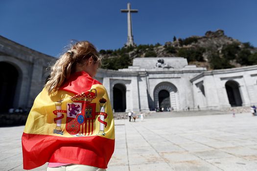 Los restos de un nombrado fascista serán retirados del Valle de los Caídos (España)