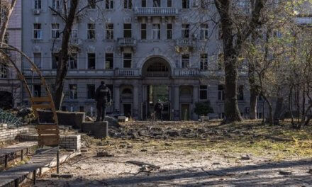 Ucrania pide limitar el consumo de electricidad, tras los bombardeos rusos
