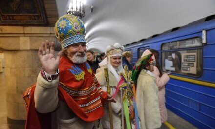 La Navidad se adelantó en Ucrania: ¿por qué algunos ya no la celebran el 7 de enero?