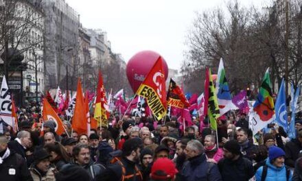 Huelgas masivas y manifestaciones en Francia contra reforma de las pensiones