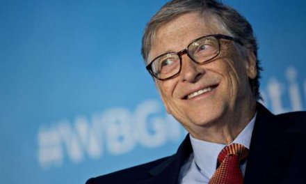 Dormir poco es malo para la salud y el bolsillo, la última lección de Bill Gates