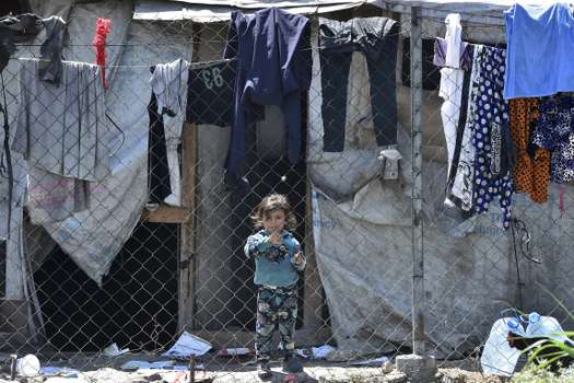 Europa, más dispuesta a ayudar a refugiados ucranianos que sirios, según estudio