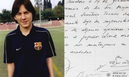 A subasta la servilleta con la promesa del Barcelona de contratar a Messi en el año 2000