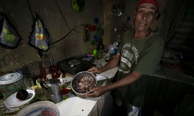 Protestas en Cuba: cientos reclaman la falta de comida y de electricidad