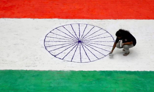 Estampida mortal en India: van más de 50 muertos, ¿qué pasó?