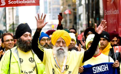 Anciano de 100 años completa una maratón de 42 km