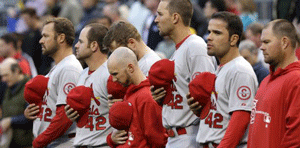 El béisbol lamenta la tragedia de Boston y honra a las víctimas