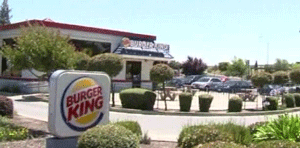 Empleado de Burger King esconde carro de asaltantes en California