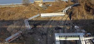 Muertos y heridos en descarrilamiento de un tren en Nueva York