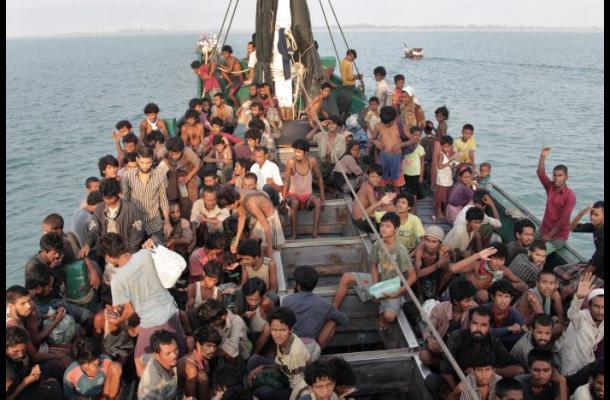 Birmania quiere deportar a Bangladés a emigrantes rescatados en el mar