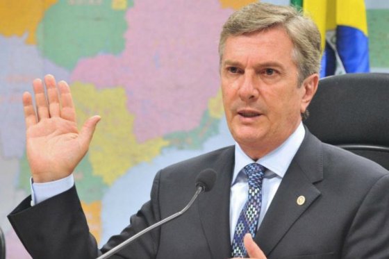 Fiscalía de Brasil acusa a senador y expresidente del país en escándalo Petrobras