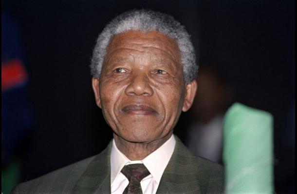 Nieto de Mandela es acusado de violar a una adolescente en Sudáfrica