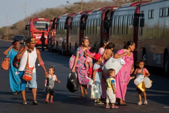 ONU insta a garantizar reunificación familiar de colombianos deportados