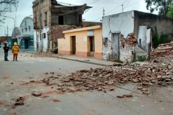 Un muerto y 30 heridos por terremoto en el norte de Argentina
